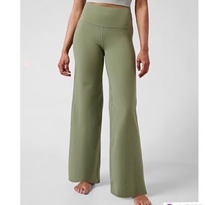 Athleta flare leggings